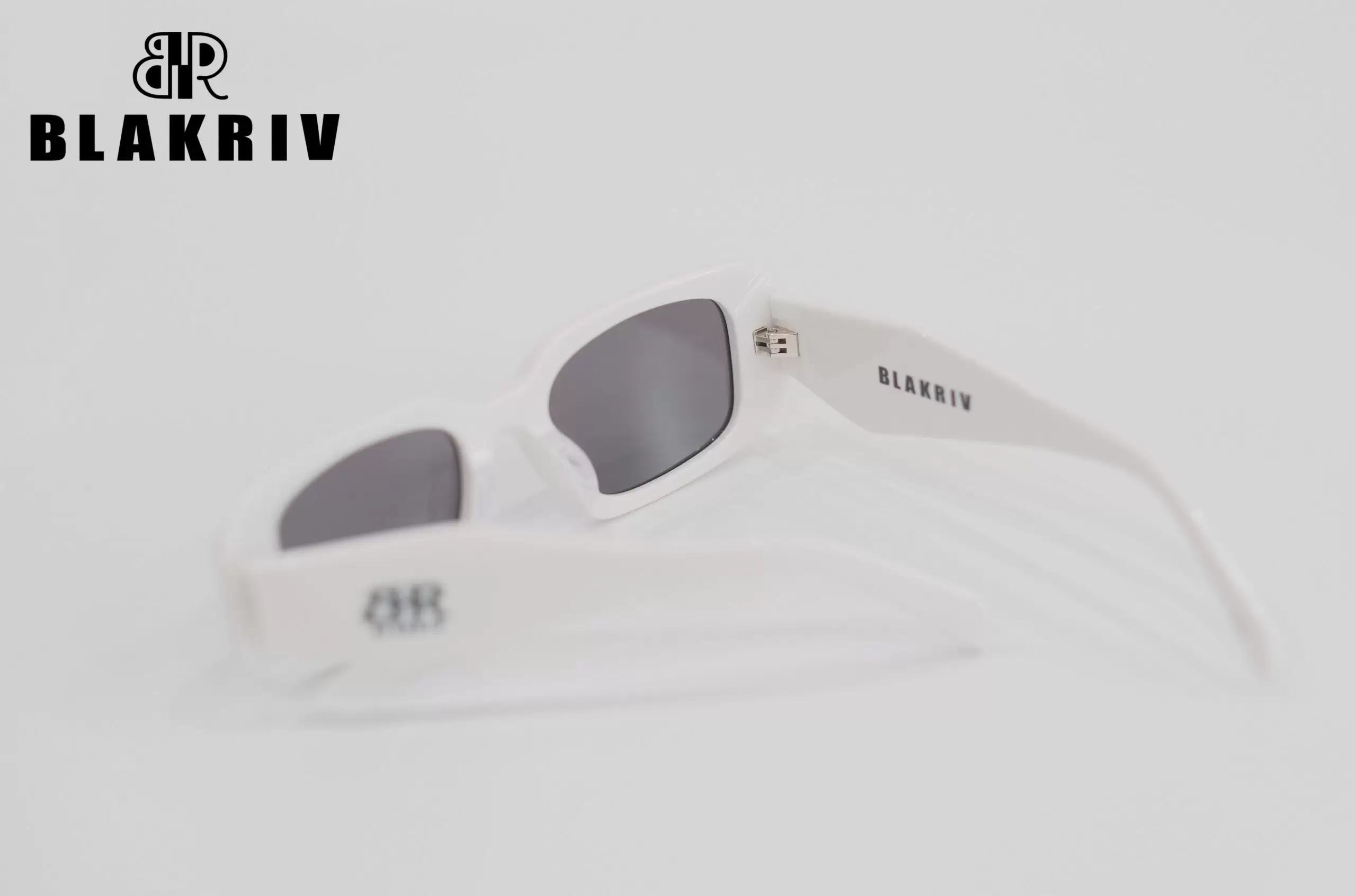 BlakRiv Logo White Rectangle Women Sunglasses - Image 2